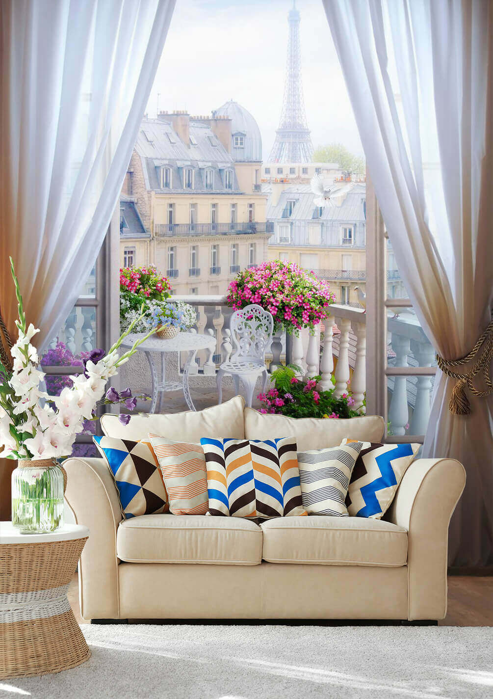 Kwiatowy balkon za zasłonami — wnętrze 2