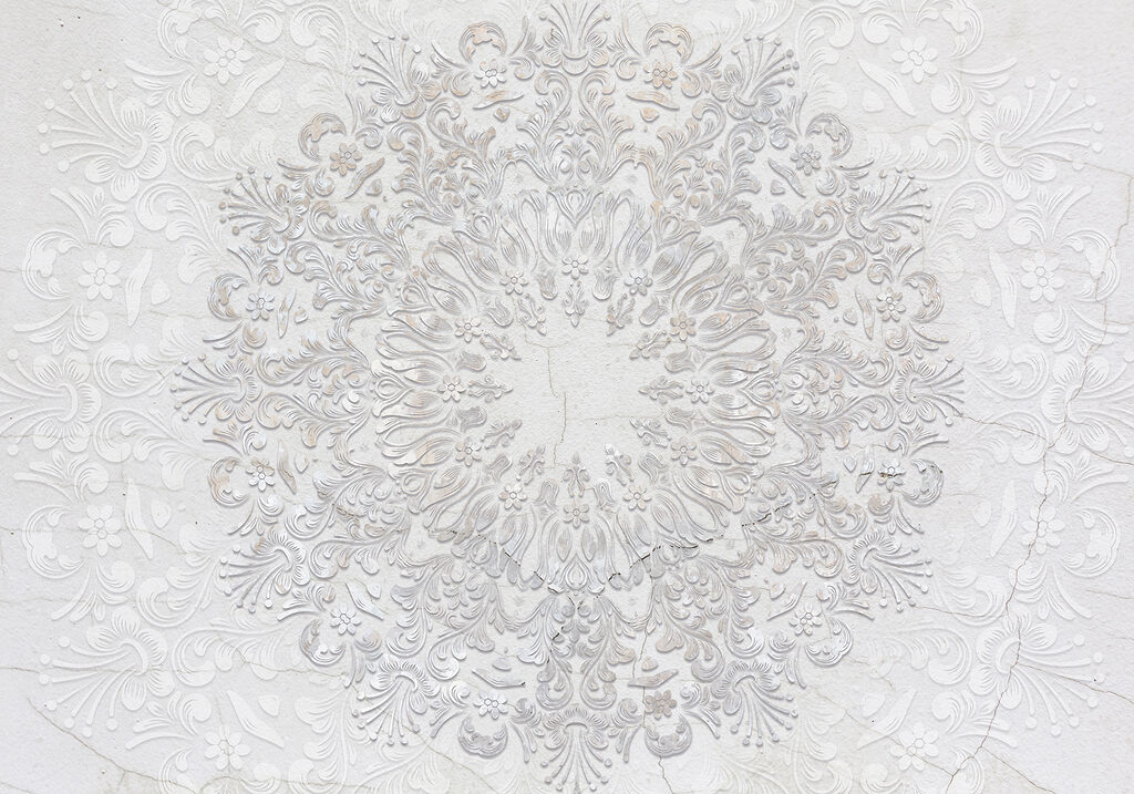 Biały ornament w reliefie — cały wzór